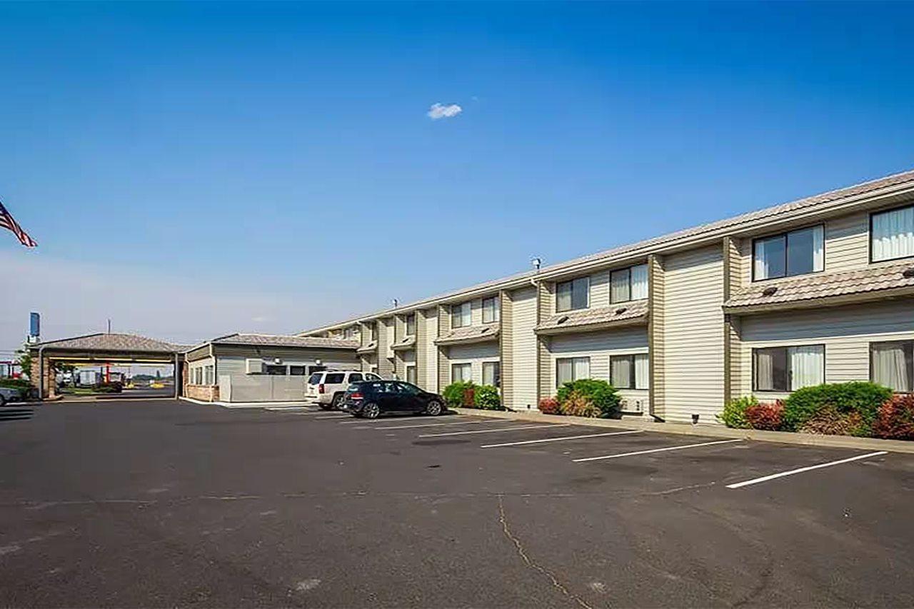 Baymont By Wyndham Moses Lake Bagian luar foto