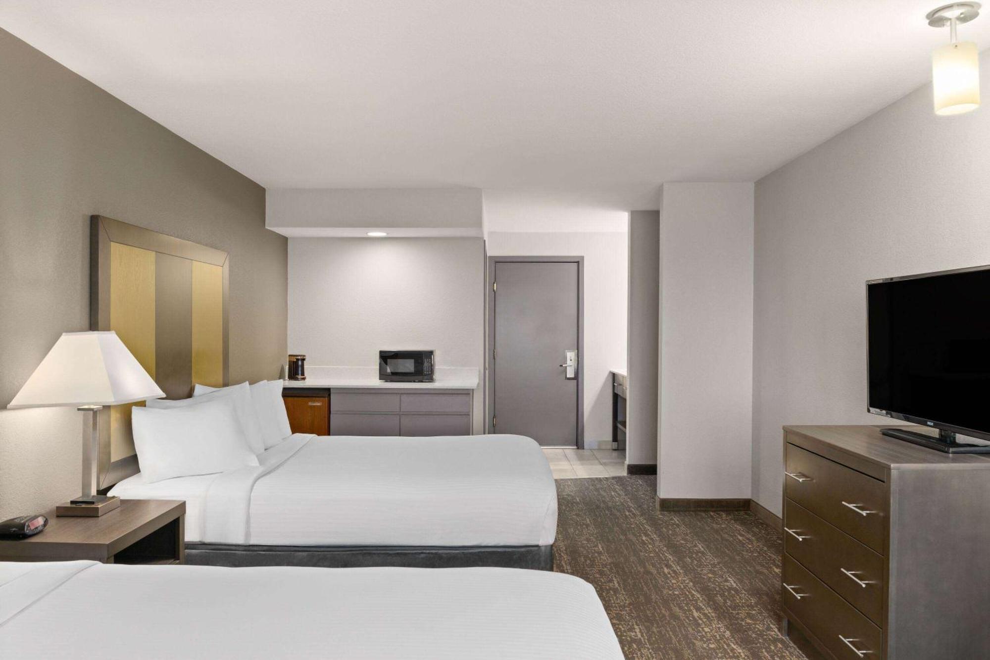 Baymont By Wyndham Moses Lake Bagian luar foto